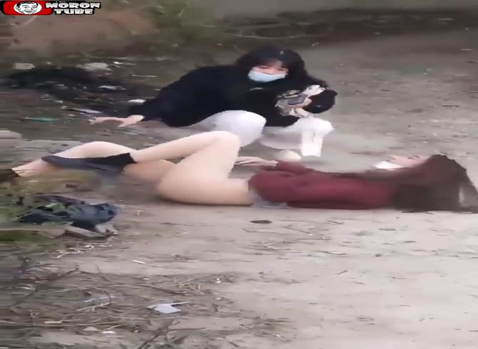 Video :I mistook this girl for being nude